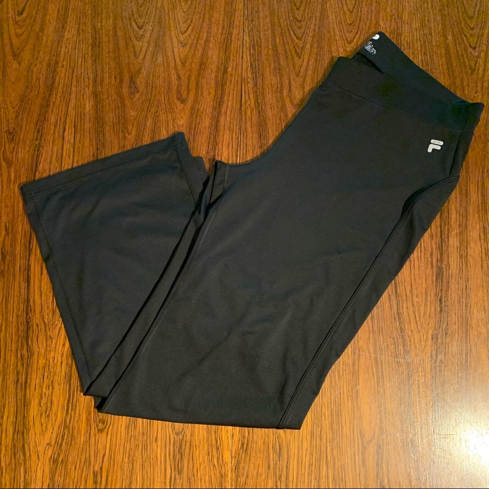 Black Fila 1X high quality active pants.